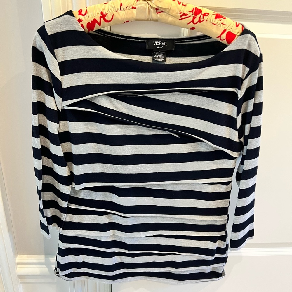 Verve. Women’s 3/4 length sleeve. Navy and white stripe. EUC funky, fun layers!